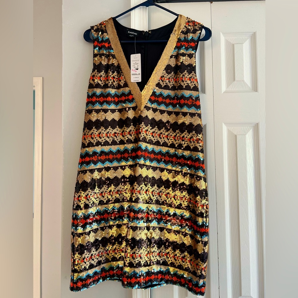 Bebe plunging V-neck sequin dress size medium